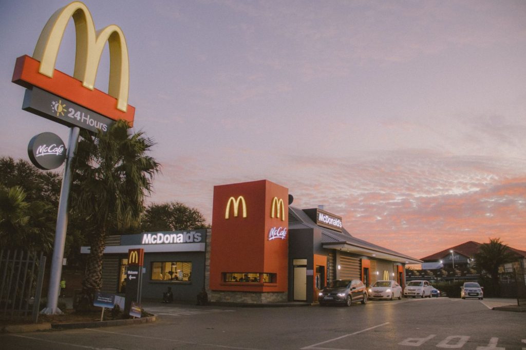McDonald’s se ‘come’ la gastronomía española y penaliza a los pequeños comercios 4 McDonald’s se ‘come’ la gastronomía española y penaliza a los pequeños comercios
