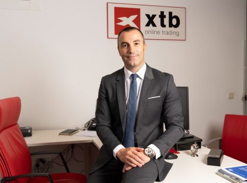xtb foto