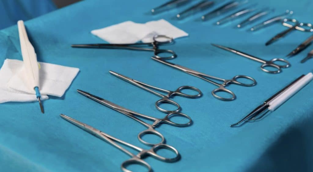 El descubrimiento sobre microplásticos en los quirófanos que asusta a médicos y pacientes