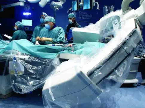 El descubrimiento sobre microplásticos en los quirófanos que asusta a médicos y pacientes El descubrimiento sobre microplásticos en los quirófanos que asusta a médicos y pacientes