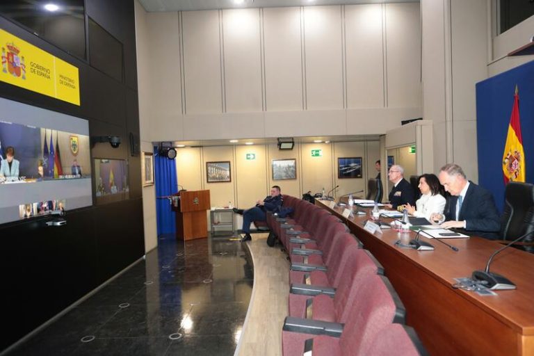 Robles abordará este viernes el envío de 'Leopard' a Ucrania con los once países de la 'coalición de los tanques'