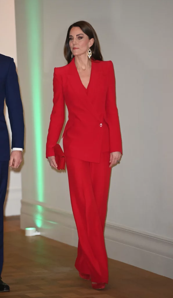 El Corte Inglés: el traje de mujer al 50% para clavar el look de Kate Middleton 56 El Corte Inglés: el traje de mujer al 50% para clavar el look de Kate Middleton
