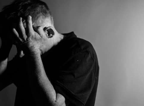 Algunas recomendaciones de los especialistas para la atención de personas con pensamientos suicidas Algunas recomendaciones de los especialistas para la atención de personas con pensamientos suicidas