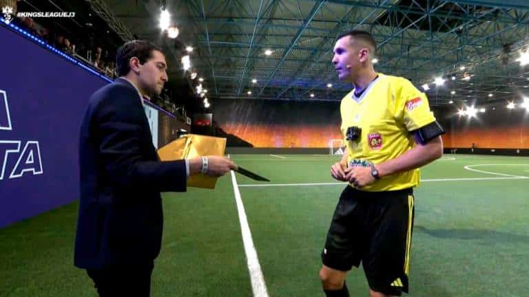 Así es Dani Romo, el entrenador de moda en la Kings League