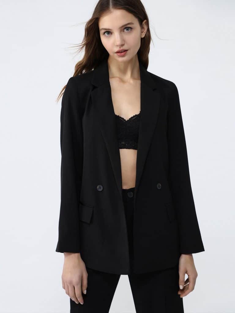 El vestido de fiesta de Lefties que no tiene nada que envidiar a los de Zara 2 Blazer 2