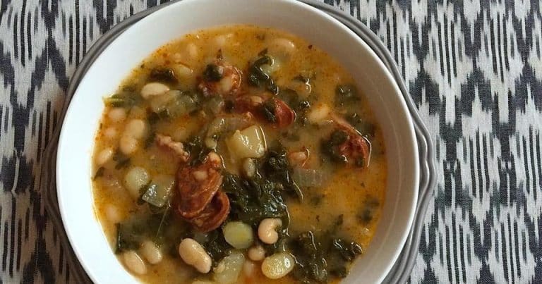 ¡Sin imitaciones! Así es la receta del caldo gallego auténtico