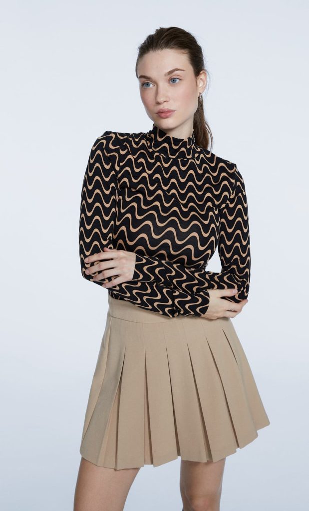 Stradivarius: las camisetas y tops más trendy y baratas para adelantarte a la primavera 102 Stradivarius: las camisetas y tops más trendy y baratas para adelantarte a la primavera