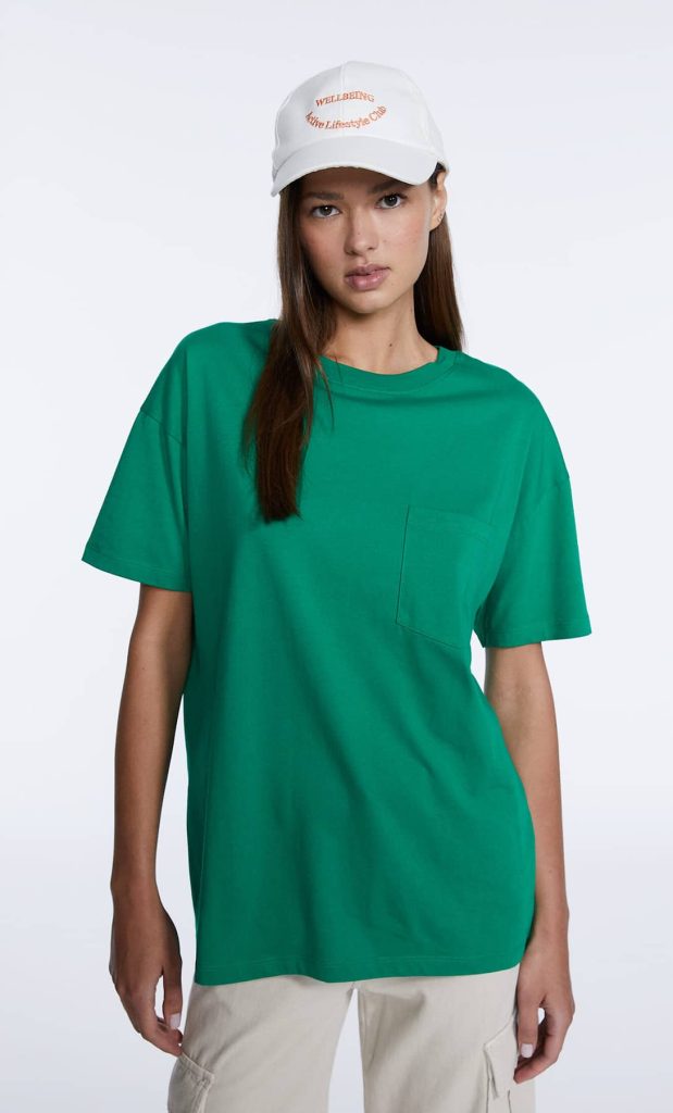 Stradivarius: las camisetas y tops más trendy y baratas para adelantarte a la primavera 100 Stradivarius: las camisetas y tops más trendy y baratas para adelantarte a la primavera