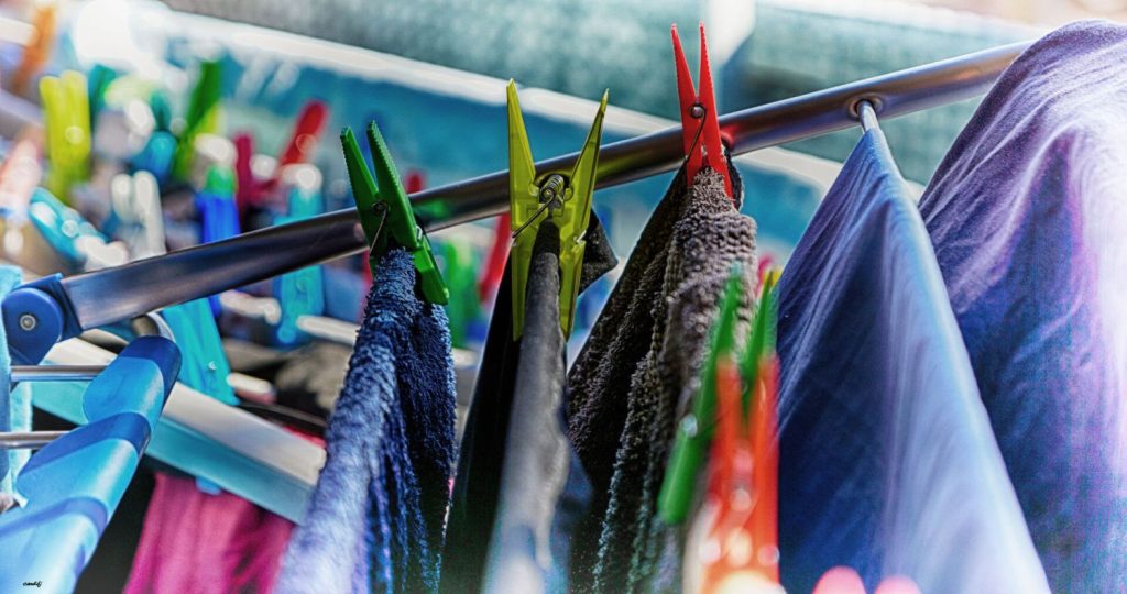 Lo que debes hacer para acabar con la humedad en armarios y cajones