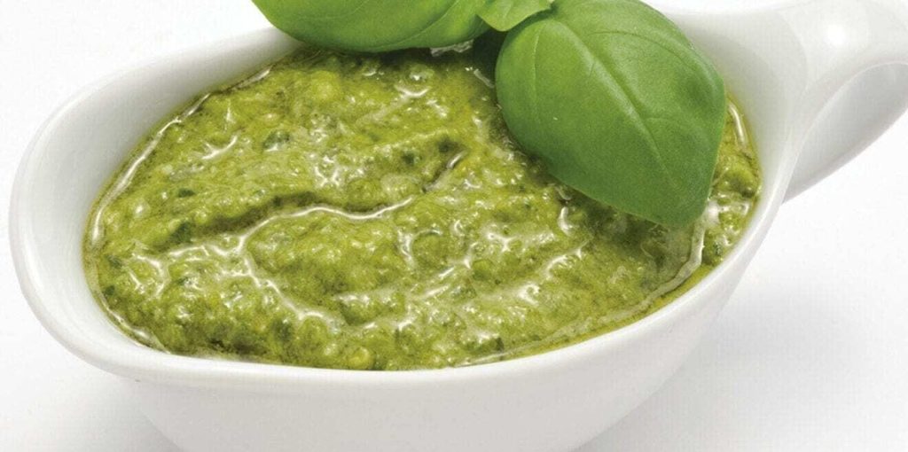Las cuatro variantes del pesto que te harán olvidar a la original 48 Con que se puede acompañar esta receta