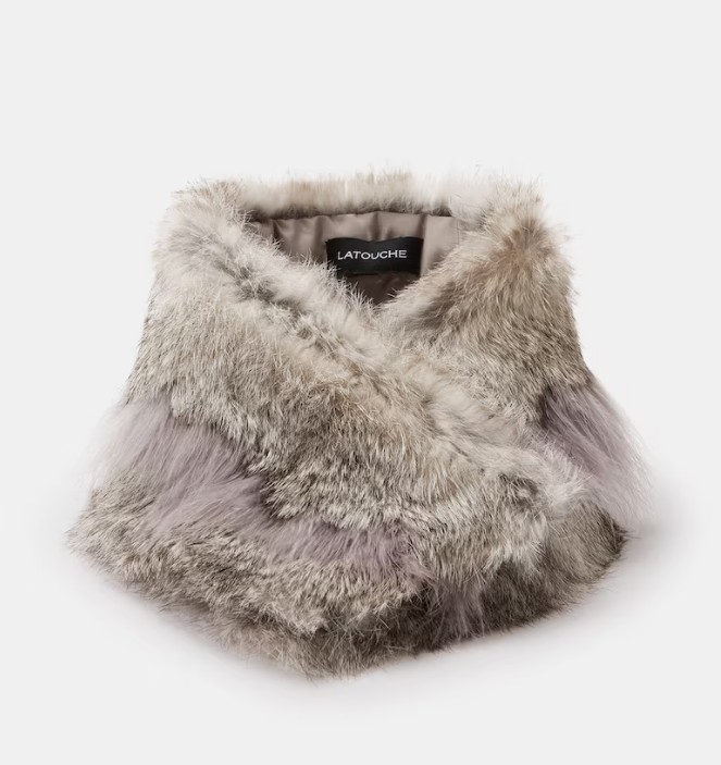 Cuello de pelo y plumas en gris claro el corte ingles