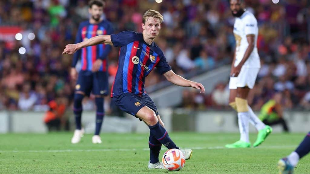 De descartado a titularísimo: Frenkie de Jong ha callado bocas 135 De Jong iba a jugar en el Manchester United