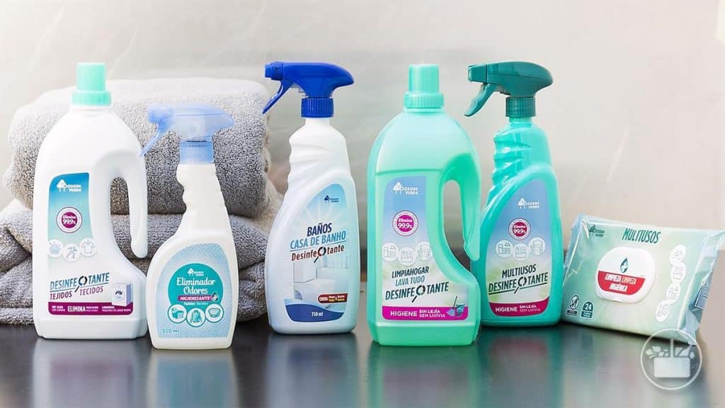 El producto de Mercadona por 0,95 euros que deja el suelo brillante 39 Borrador mágico