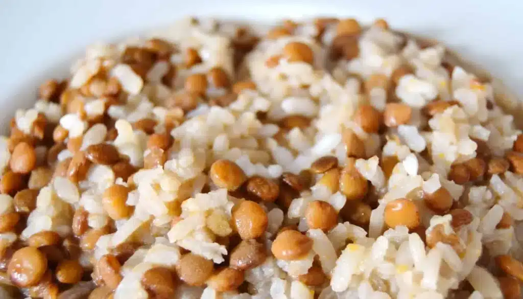 ¿Con patatas o con arroz?