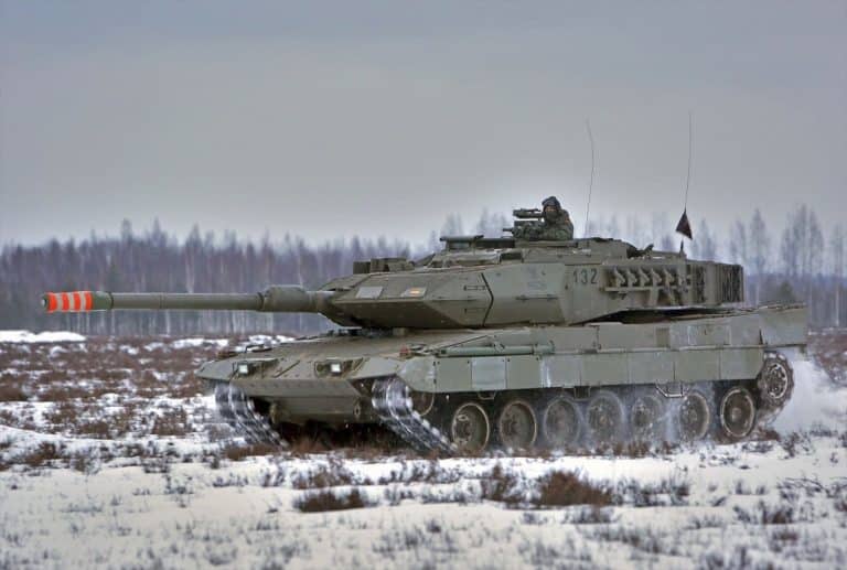 Los 'Leopard 'sí van a la guerra, Feijóo no tiene permiso de Pedro Sánchez