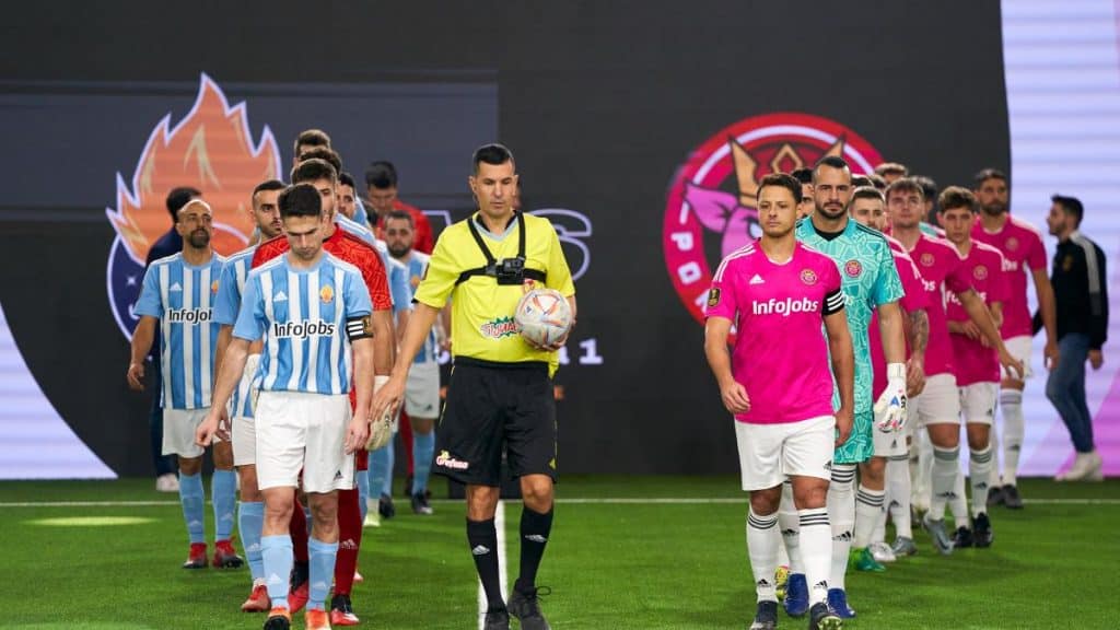 Ibia y Piqué se muestran felices por el regreso de Ronaldinho