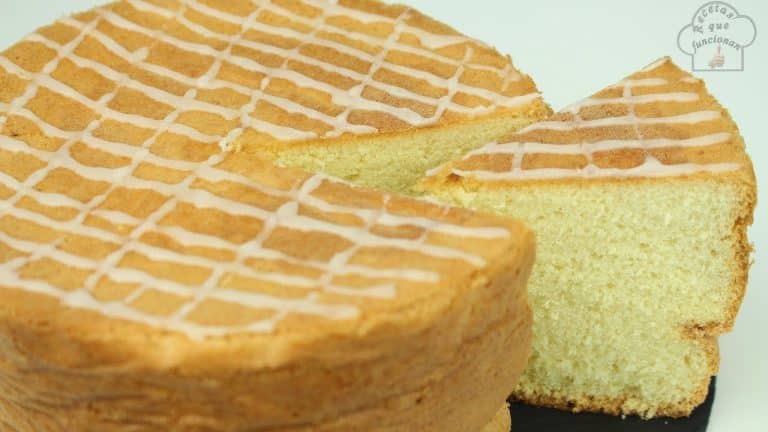 Los dos toques maestros para bordar un bizcocho esponjoso