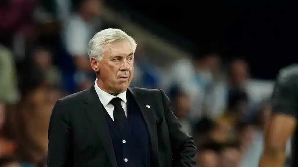 Los medios atacan a Carletto