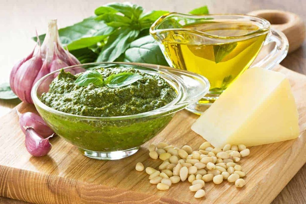Las cuatro variantes del pesto que te harán olvidar a la original 47 Origen del pesto