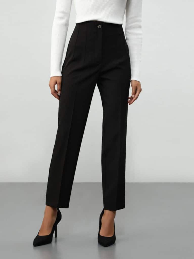 El vestido de fiesta de Lefties que no tiene nada que envidiar a los de Zara 5 Pantalon 5