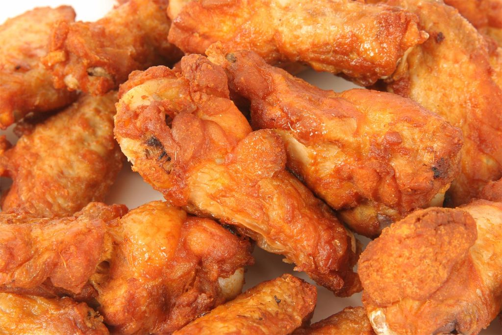 Cómo hacer unas alitas de pollo crujientes que no engorden un gramo 116 Sácalas del horno y sirve