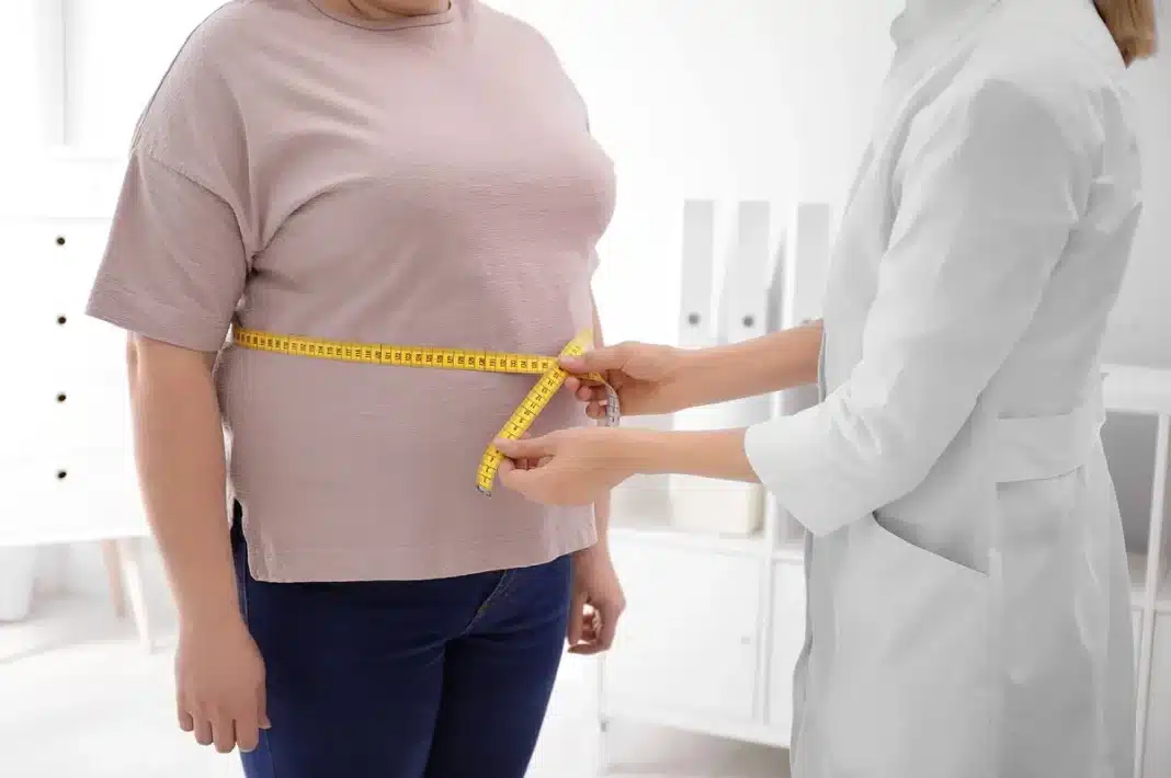 Más allá del kéfir y el yogur: este alimento reduce la hinchazón y mejora tu intestino