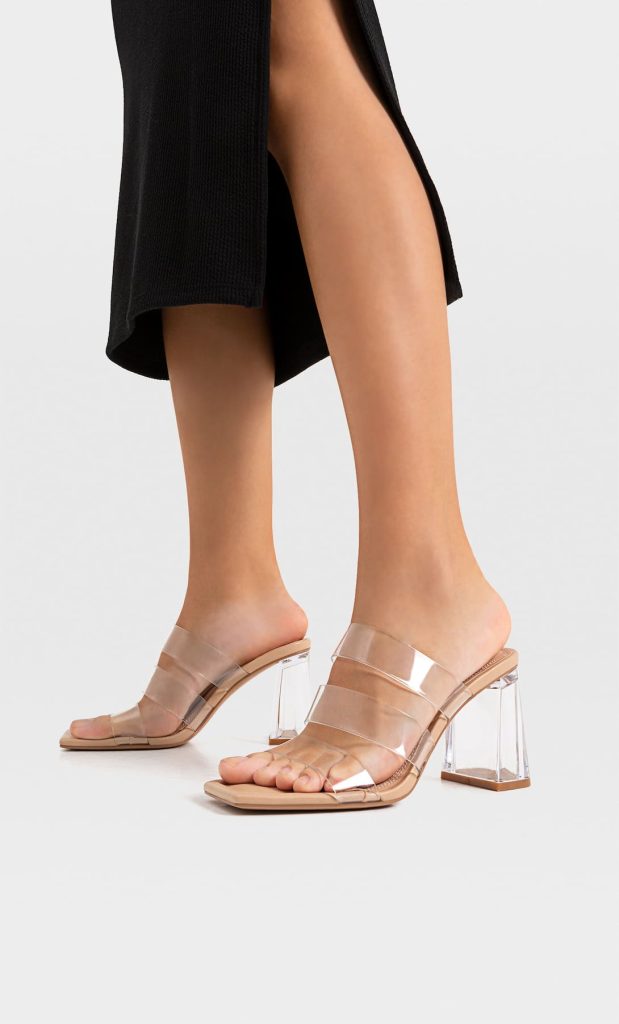 Las sandalias de vestir de Stradivarius para saludar a la primavera 14 Stradivarius -Sandalias Tacón Vinilo