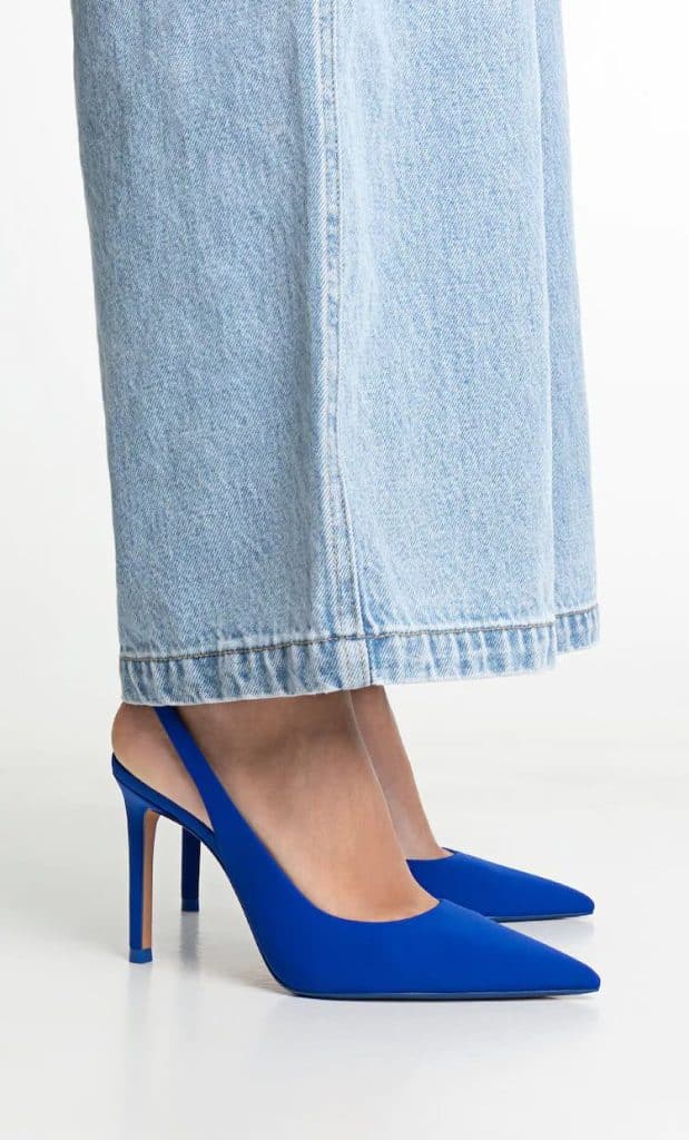 Zapatos de tacón alto destalonados