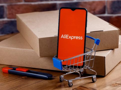 AliExpress tiene el cargador solar que permite cargar hasta 5 dispositivos en un abrir y cerrar de ojos y por menos de 20 euros - AliExpress AliExpress tiene el cargador solar que permite cargar hasta 5 dispositivos en un abrir y cerrar de ojos y por menos de 20 euros