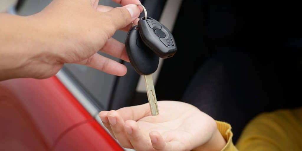 La OCU revela los trucos de los concesionarios para sacarte el dinero 7 OCU: Cláusulas abusivas en los contratos de financiación