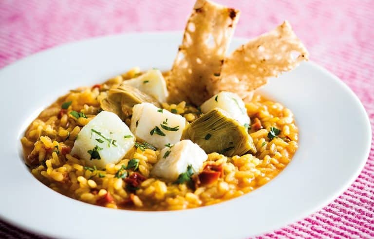 Domina la preparación del arroz caldoso griego 'pilaf' con nuestra receta sencilla, experta y deliciosa