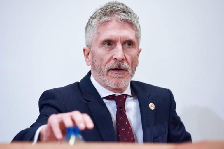 La gestión de Marlaska consigue lo imposible: el PP aúna fuerzas con los nacionalistas