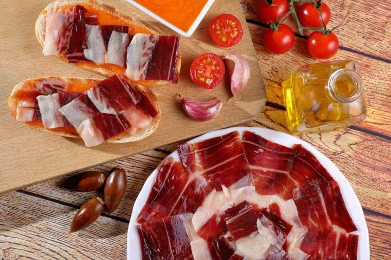 Claves para elegir los jamoneros y cuchillos ideales, de la mano de Jamón & Pico