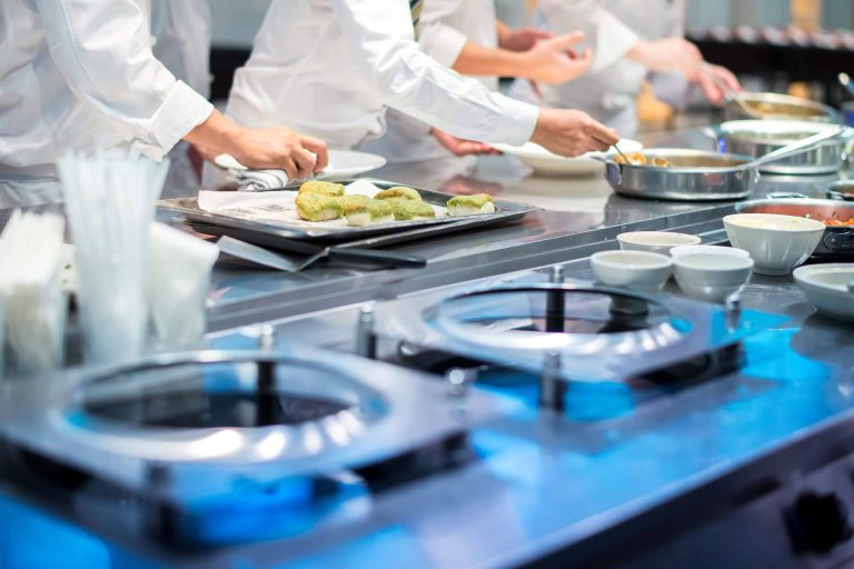 Para empezar un negocio de la mejor manera es posible contar con la solución integral de maquinaria de hostelería de HostelMarkt