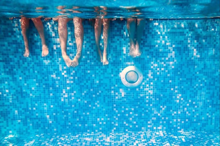 Cloradores salinos, el desinfectante para piscinas que logra una limpieza profunda y cómoda