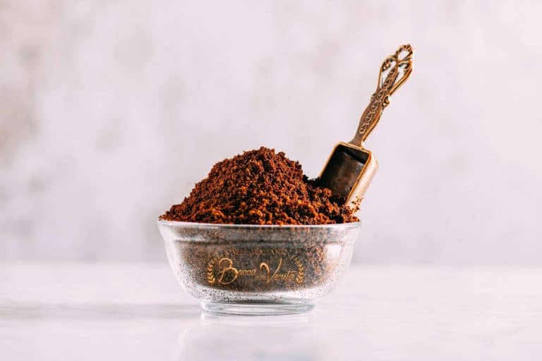 Sabor intenso y único del café molido de Café Bocca della Verità