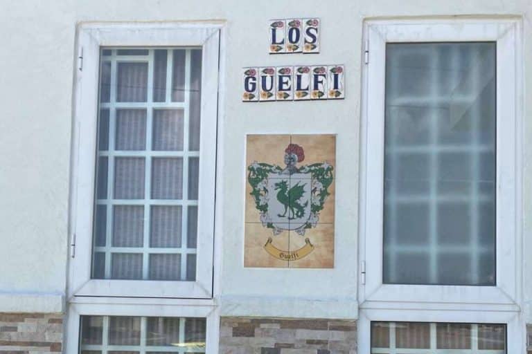 Los azulejos con escudos heráldicos de Tienda Heráldica