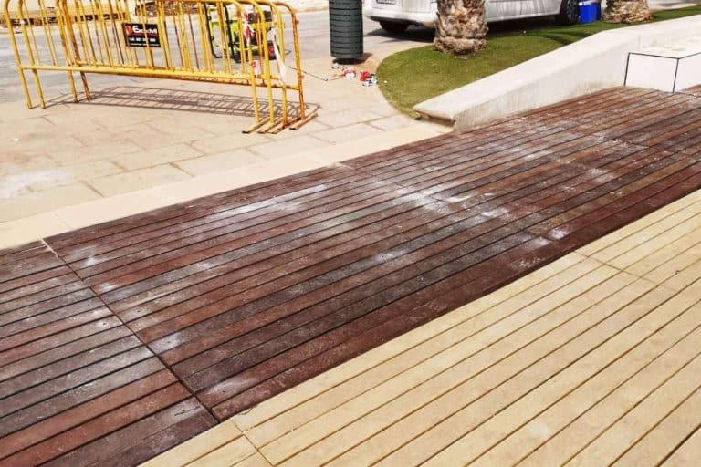 Abadecom, suministro e instalación de pasarelas de playa de plástico reciclado