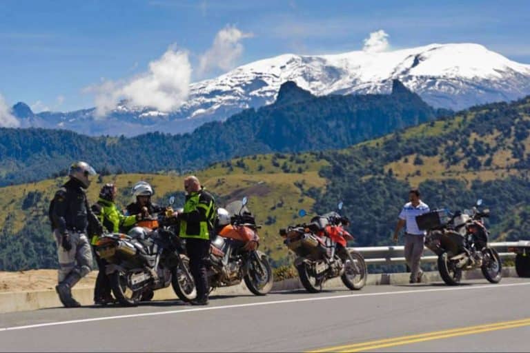 Viajes en moto para presenciar la belleza natural de Colombia, con Motorbeach Viajes