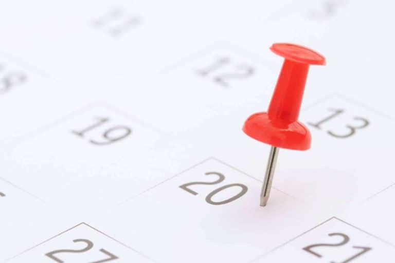 Asesoramiento gratuito para conocer cómo sube la tarifa del seguro de decesos al año, con Seguros Academy