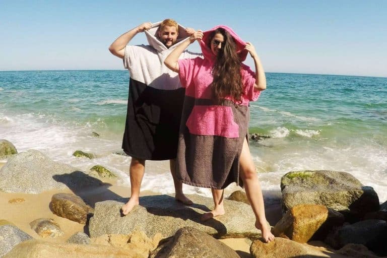 Ponchos de surf personalizados, de la mano de Grupo Rotex