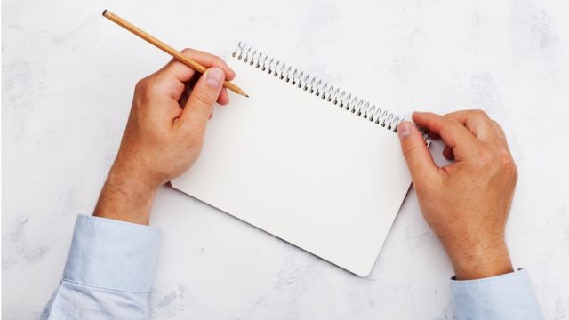 Curiosidades sobre las personas zurdas: ¿Por qué son más inteligentes?