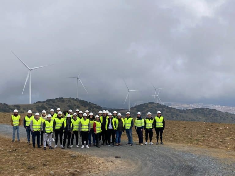 El parque eólico Merengue, en Plasencia, la planta de generación renovable de Naturgy más visitada de España