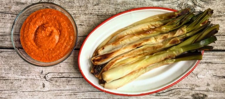 La receta tradicional de los calçots: al horno y en menos de 30 minutos