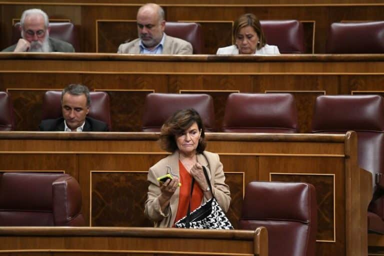 Carmen Calvo califica de 