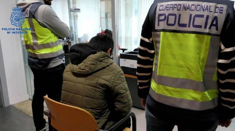 La Policía Nacional detiene al presunto autor de dos agresiones sexuales a menores y 15 delitos de 'child grooming'