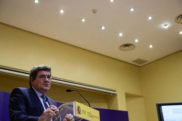 El Gobierno propone que la pensión se calcule con 25 años cotizados o con 29, excluyendo los 2 peores