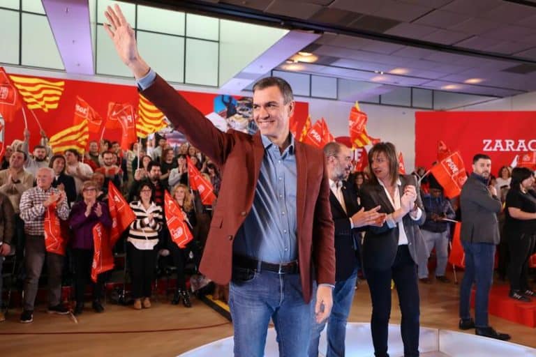 PSOE se mete de lleno en la precampaña de municipales y autonómicas y presenta el lema 'Defiende lo que piensas'
