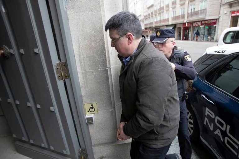 El autor confeso del triple crimen de Valga pide perdón a las familias y a sus hijos en la jornada final del juicio