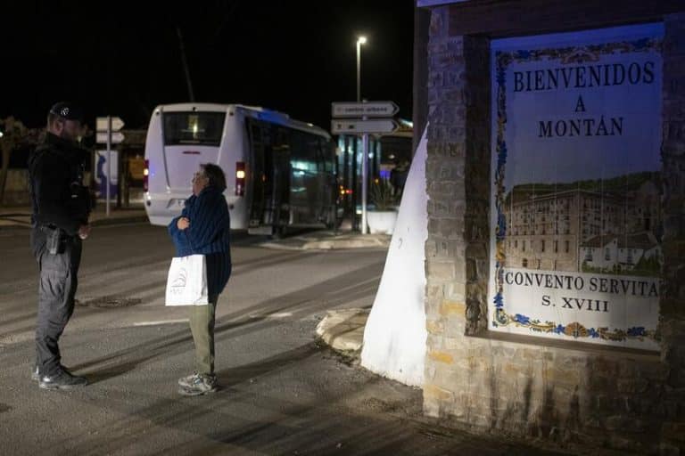 Aemet prevé condiciones desfavorables en el incendio de Villanueva de Viver (Castellón) por poniente y calor